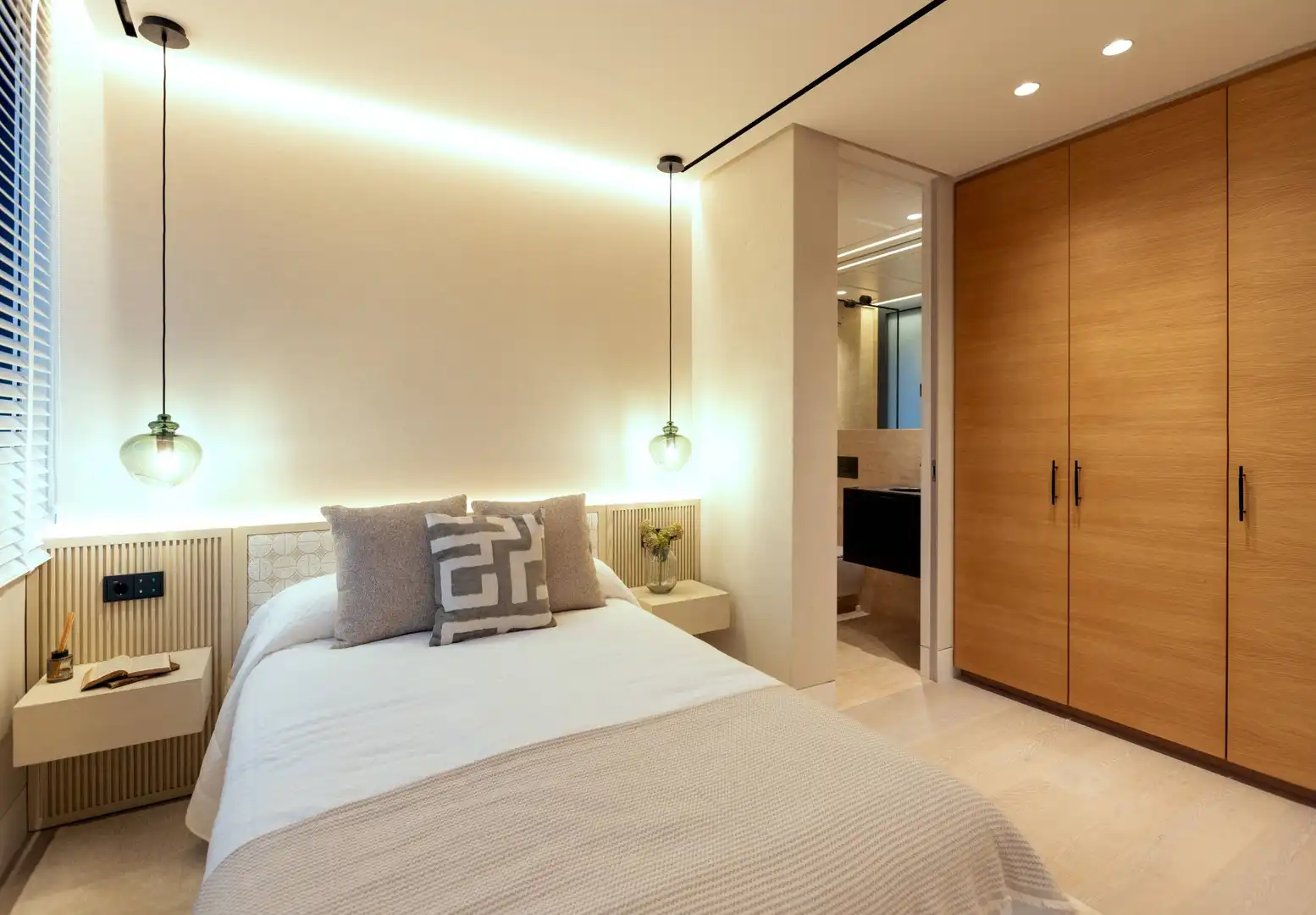 Dormitori de Apartament en venda en Estepona amb Aire condicionat, Calefacció i Terrassa