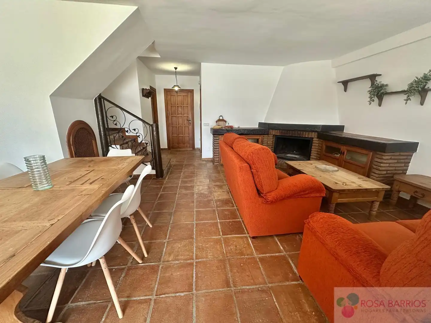 Sala de estar de Casa adosada de alquiler en Estepona con Terraza y Piscina comunitaria