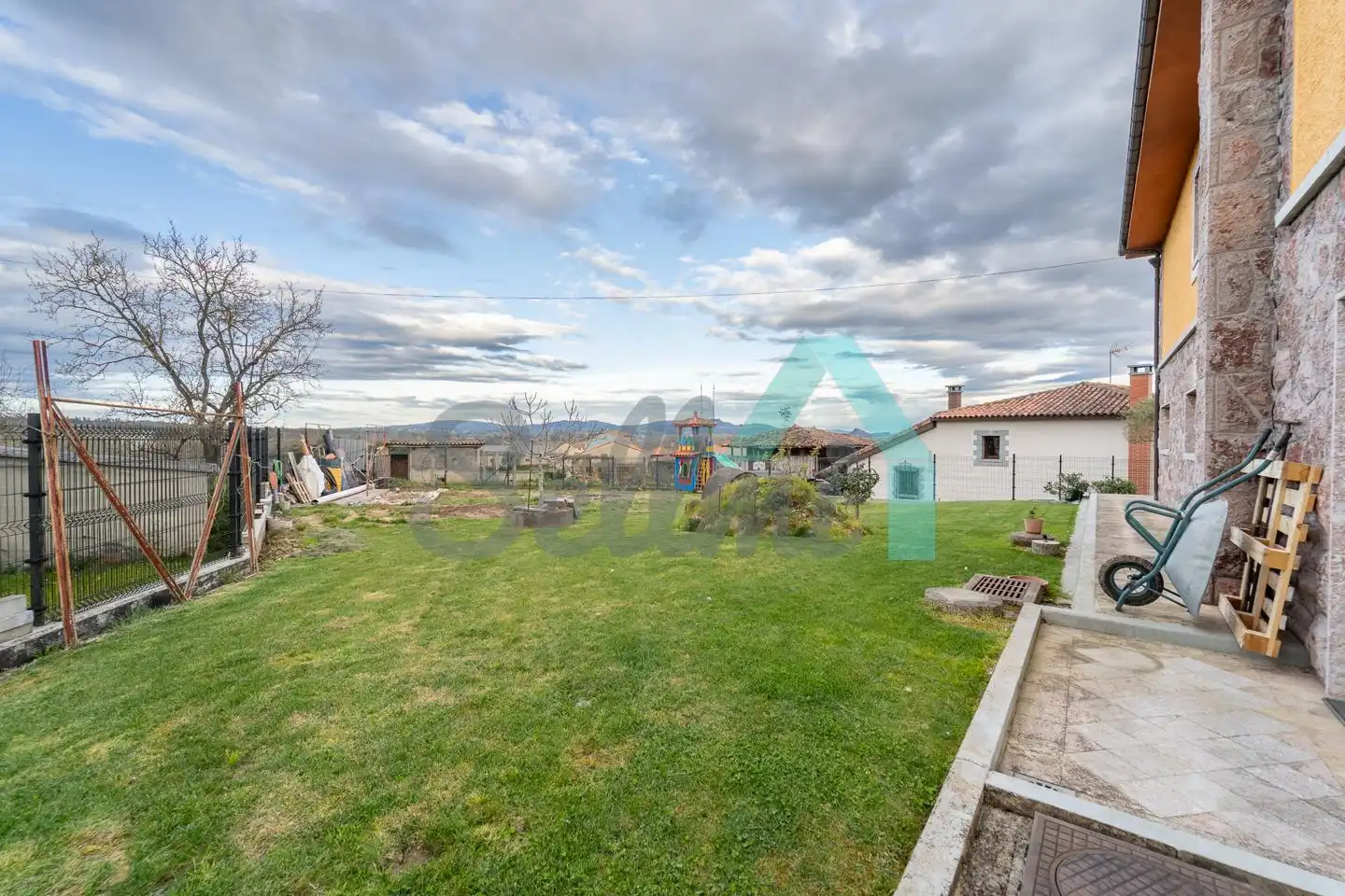 Houses for sale in Camíno De Castañéu, Viella - Granda - Meres
