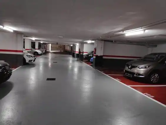 Einzelparkplatz mit Aufzug zur Miete in Carrer del Cardenal Reig 13, imagen 2