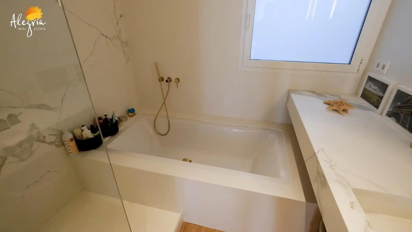 Bany de Apartament en venda en Valencia amb Aire condicionat, Calefacció i Parquet