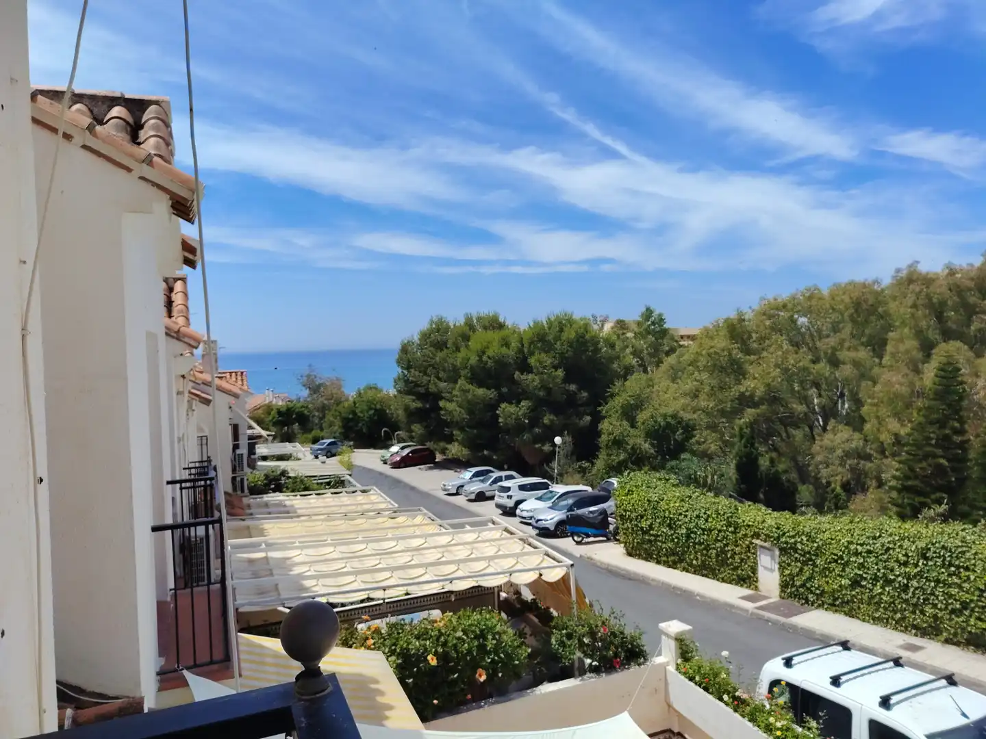 Vista exterior de Casa adosada de lloguer en Vélez-Málaga amb Aire condicionat, Rentadora i Piscina comunitària