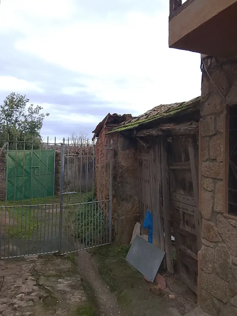 Houses for sale in Valverde de la Vera