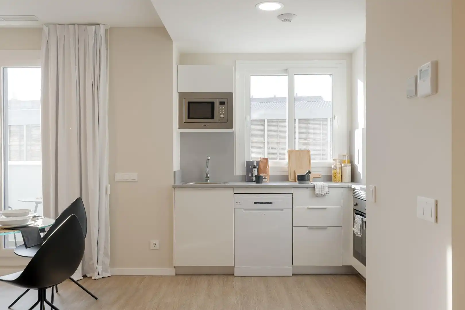 Cuina de Pis de lloguer en Málaga amb Aire condicionat, Terrassa i Traster