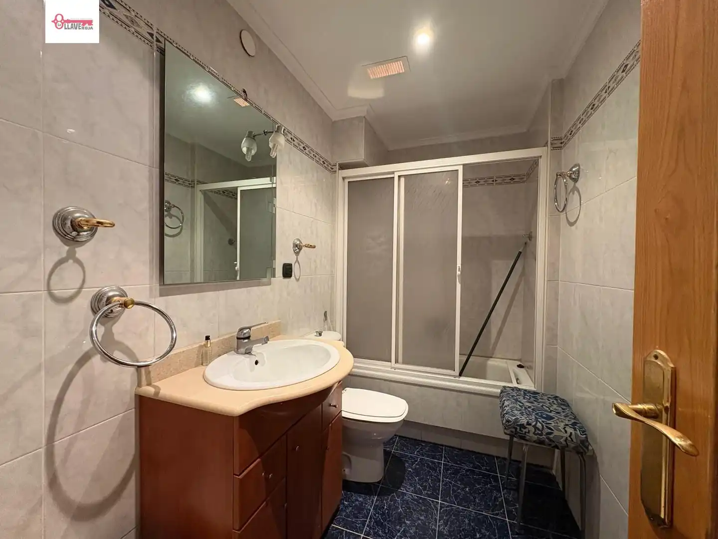 Badezimmer von Wohnung zum Verkauf in Burgos mit Heizung