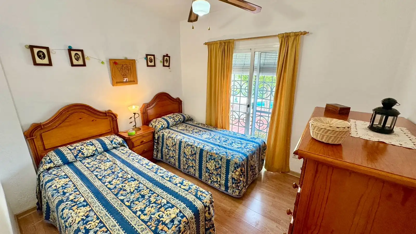 Dormitori de Finca rústica en venda en Cártama amb Aire condicionat, Jardí privat i Terrassa