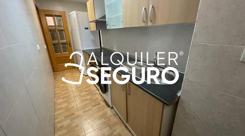 Foto 2 de Piso de alquiler en De la Ciudad de Barcelona, Adelfas, Madrid
