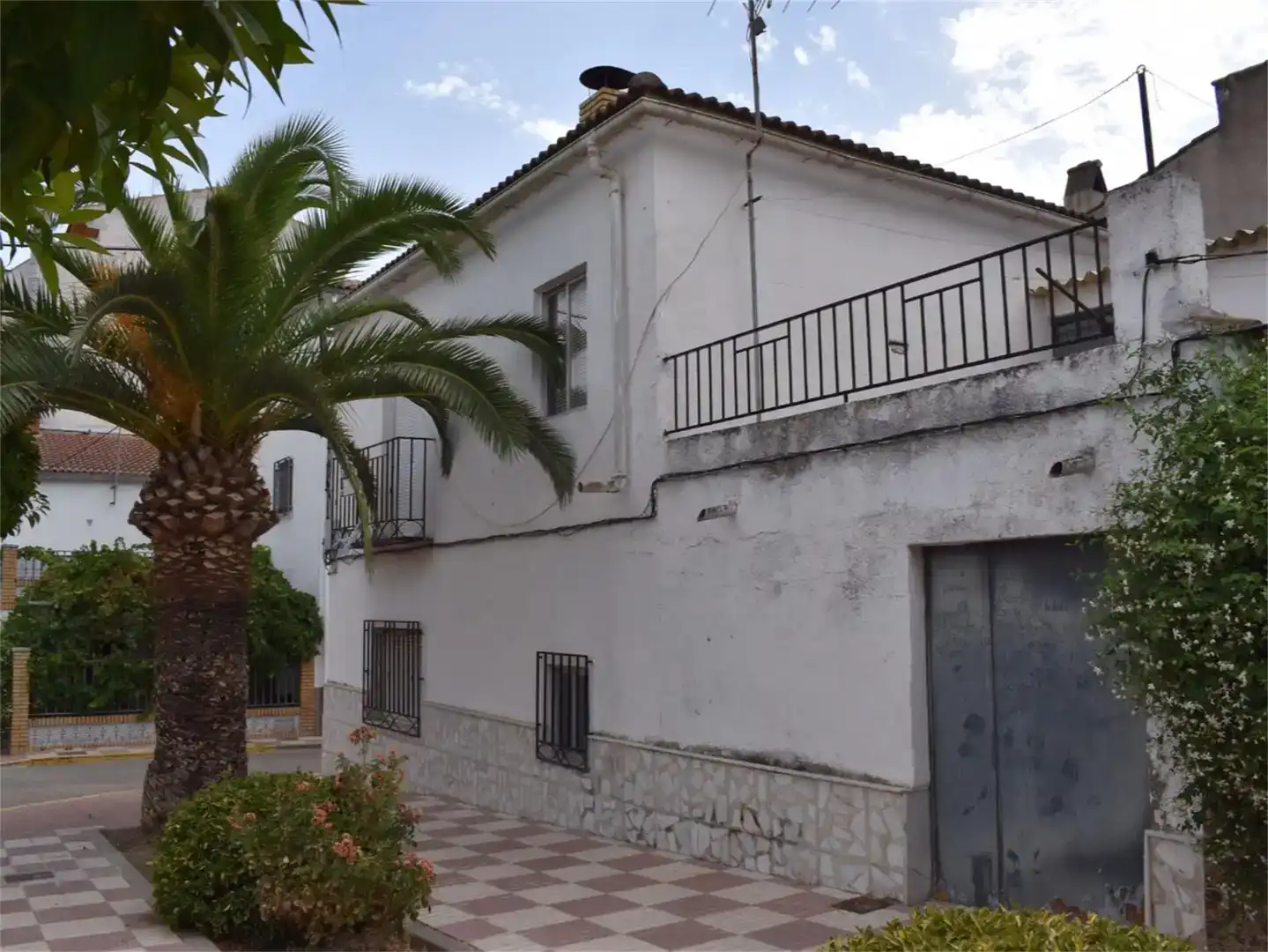 Vista exterior de Pis en venda en Villatorres amb Traster i Balcó