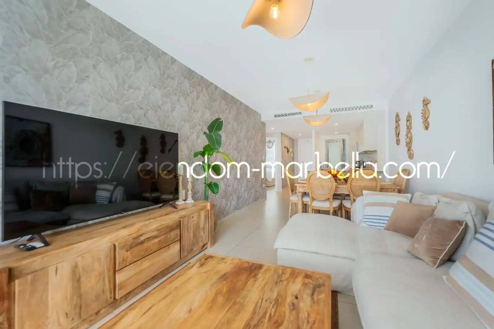 Sala de estar de Apartamento en venta en Marbella con Aire acondicionado, Terraza y Amueblado