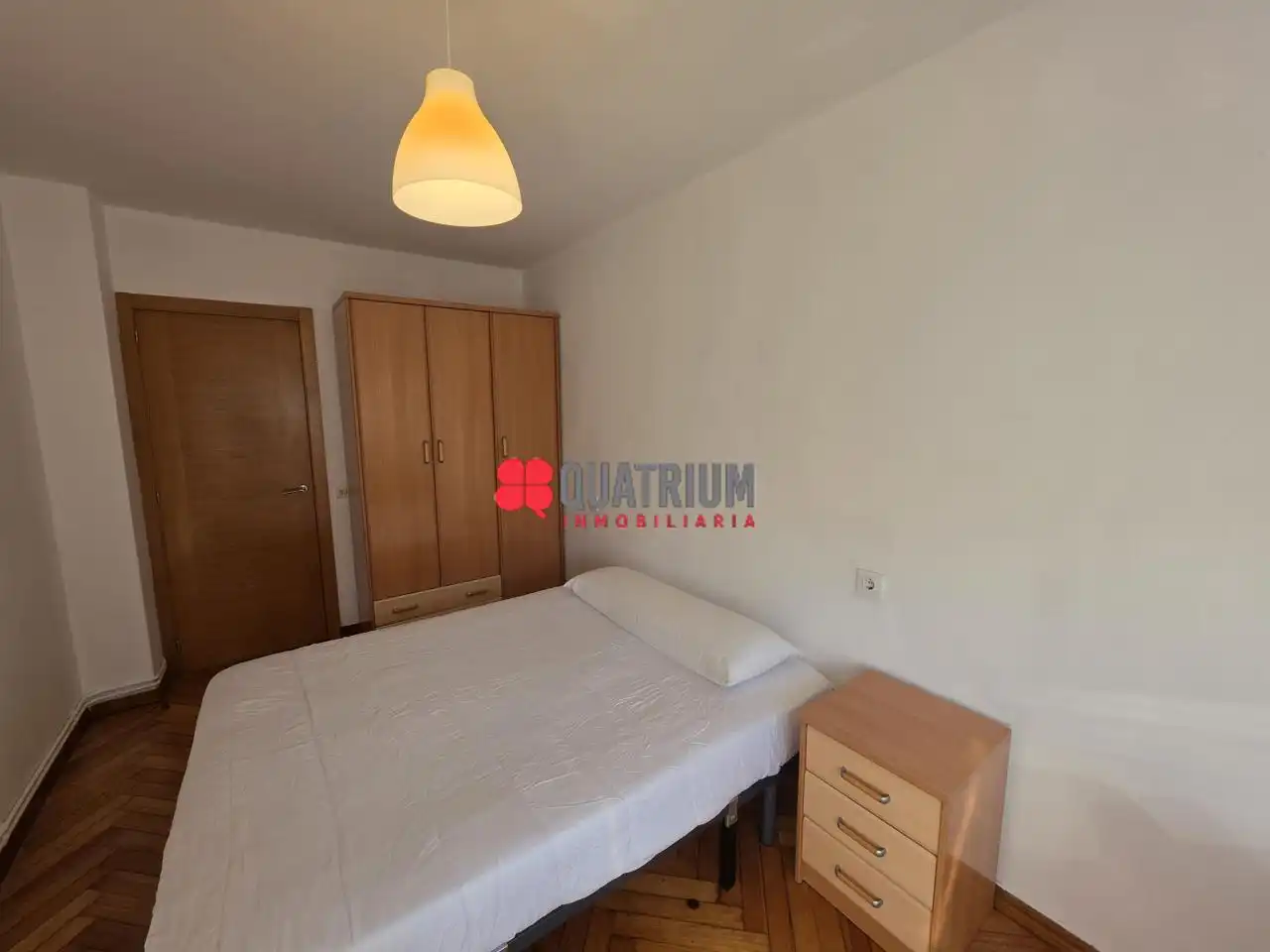 Flat for rent in Avenida de Rosalía de Castro, Ensanche - Sar