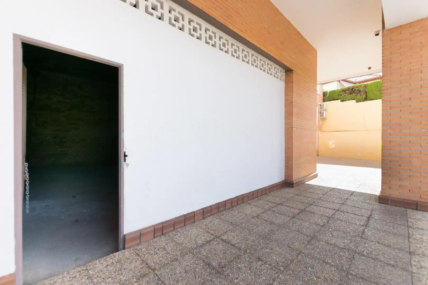 Local comercial en venta en Cenes de la Vega, imagen 4