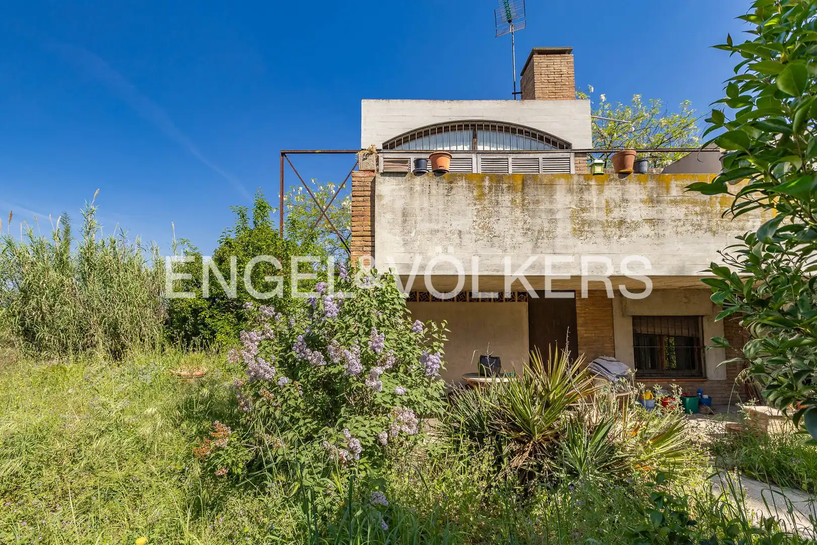Vista exterior de Casa o chalet en venta en Palau-solità i Plegamans con Calefacción, Jardín privado y Terraza