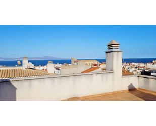 Vista exterior de Àtic en venda en L'Escala amb Terrassa i Balcó