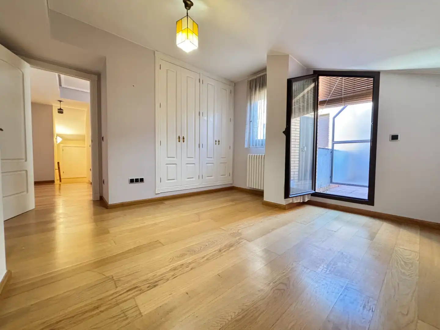 Schlafzimmer von Maisonette zum Verkauf in Zaragoza mit Klimaanlage, Heizung und Parkett