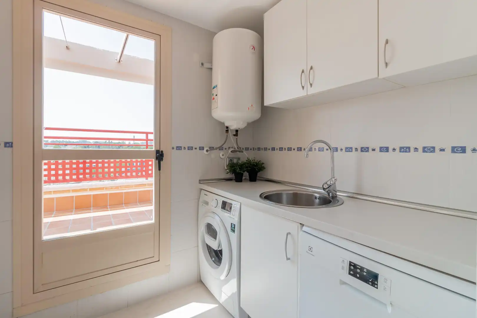 Cocina de Ático de alquiler en Madrid con Jardín privado, Parquet y Trastero