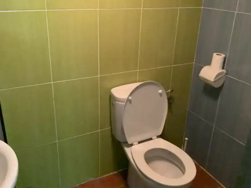 Badezimmer von Fabrikhallen zur Miete in Bueu