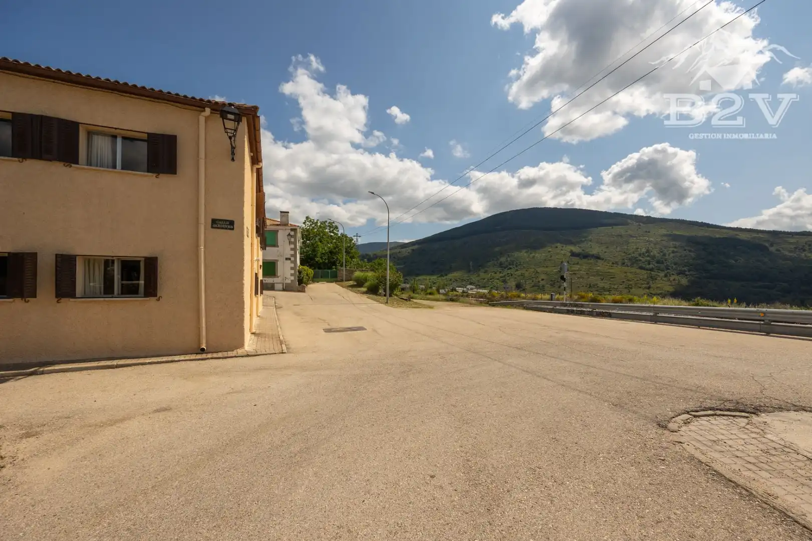 Vista exterior de Casa o xalet en venda en Robregordo amb Calefacció i Traster