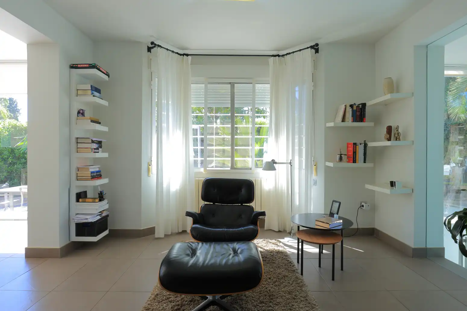 Sala d'estar de Casa o xalet en venda en L'Eliana amb Aire condicionat, Jardí privat i Traster