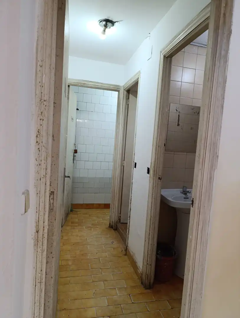 Badezimmer von Geschaftsraum zur Miete in Oviedo 