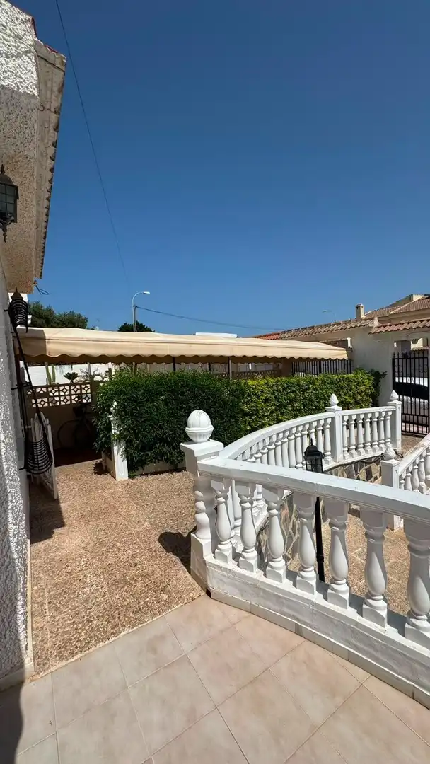 Terrassa de Casa adosada en venda en Torrevieja amb Aire condicionat, Calefacció i Terrassa