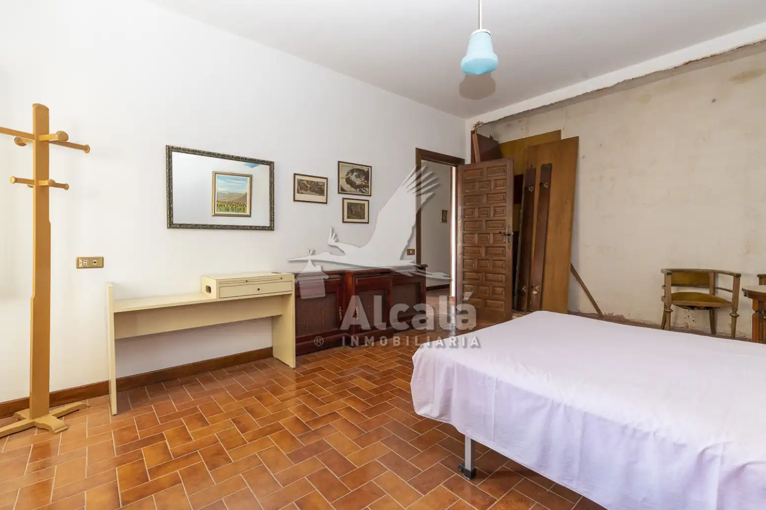 Habitación de Casa o chalet en venta en Alhambra con Calefacción y Amueblado
