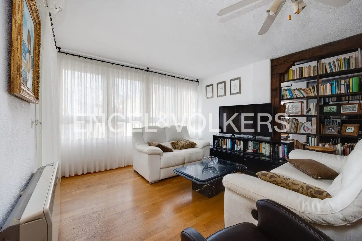 Living room of Flat for sale in Torrevieja  with Air Conditioner, Heating and Private garden