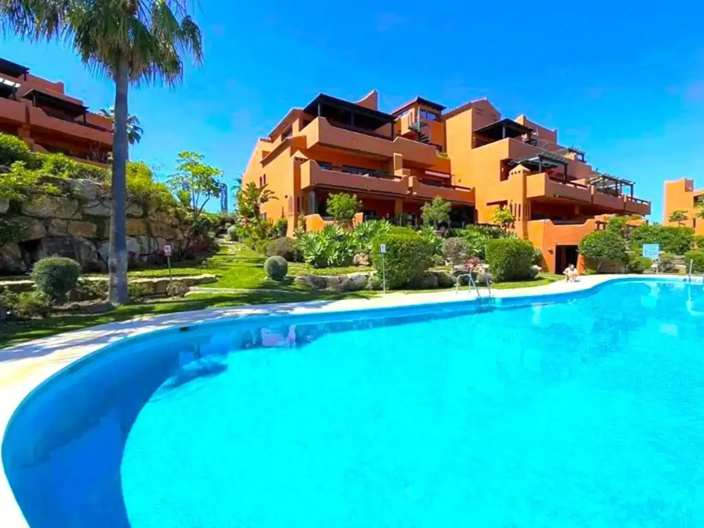 Jardín de Piso en venta en Estepona con Aire acondicionado, Piscina y Balcón