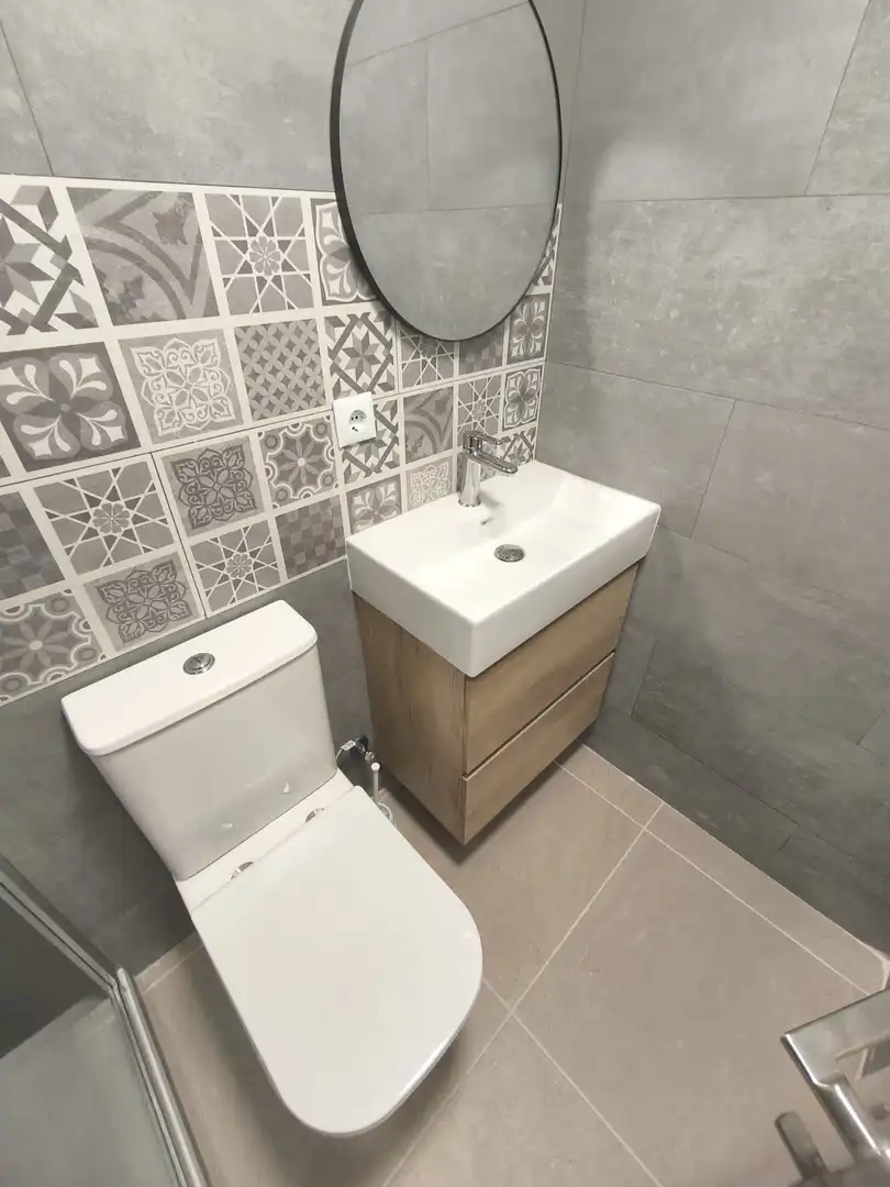 Bathroom of Flat for share in Centre - Zona Alta  