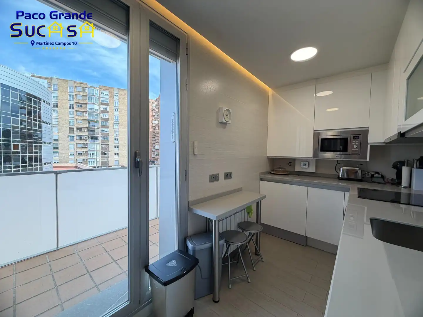 Kitchen of Flat for rent in Granada  with Air Conditioner, Heating and Parquet flooring