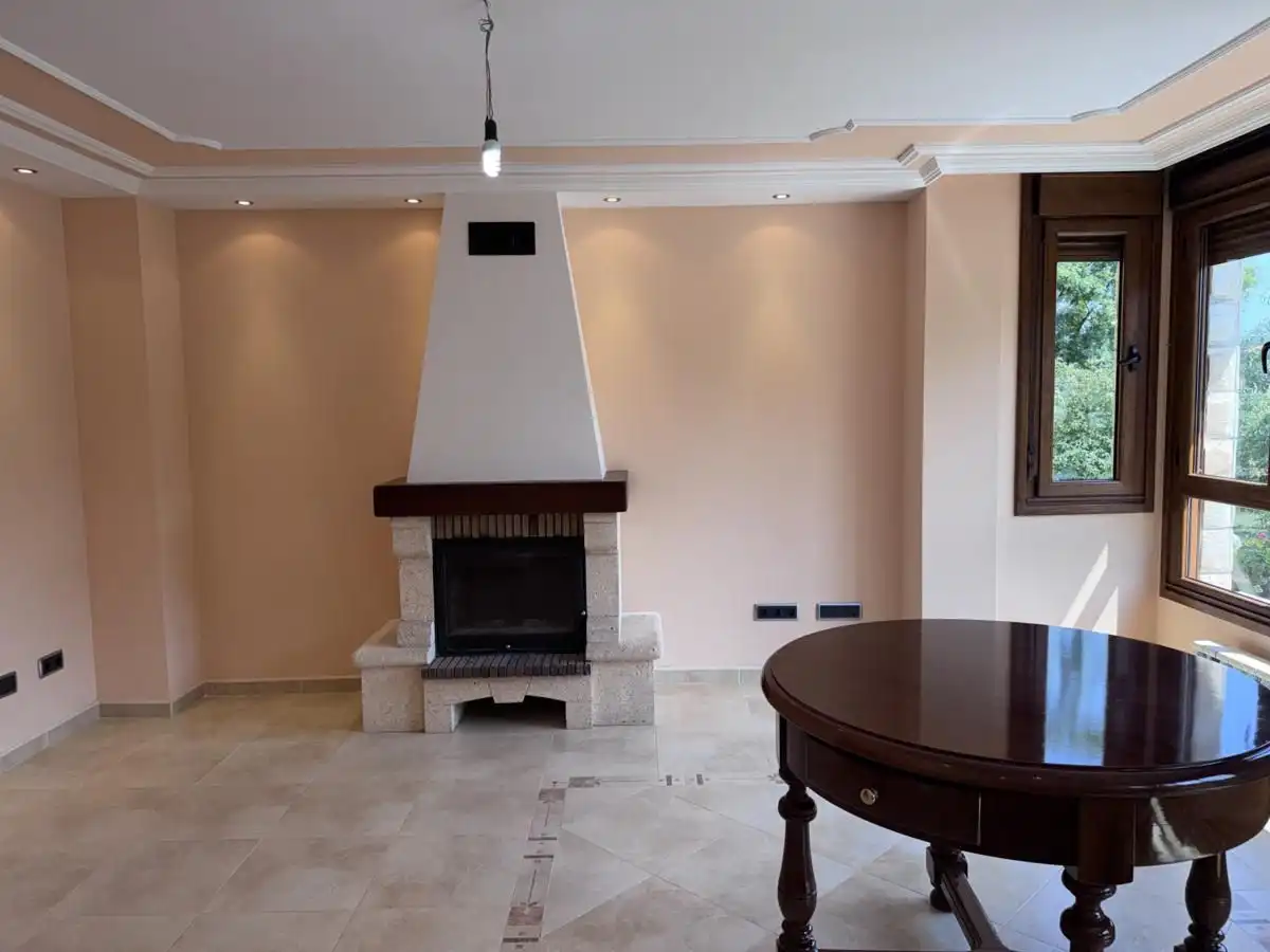 Sala d'estar de Casa o xalet en venda en Siero amb Calefacció, Jardí privat i Terrassa