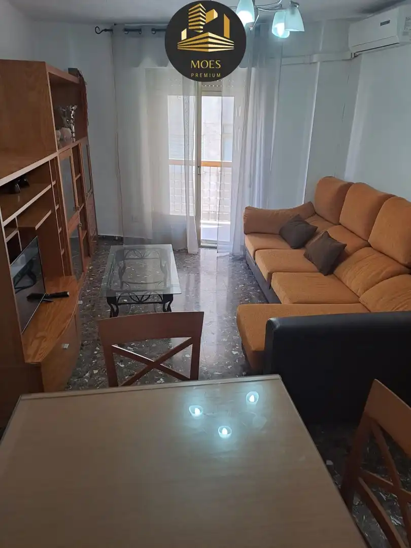 Sala de estar de Piso de alquiler en Jaén con Aire acondicionado, Calefacción y Balcón