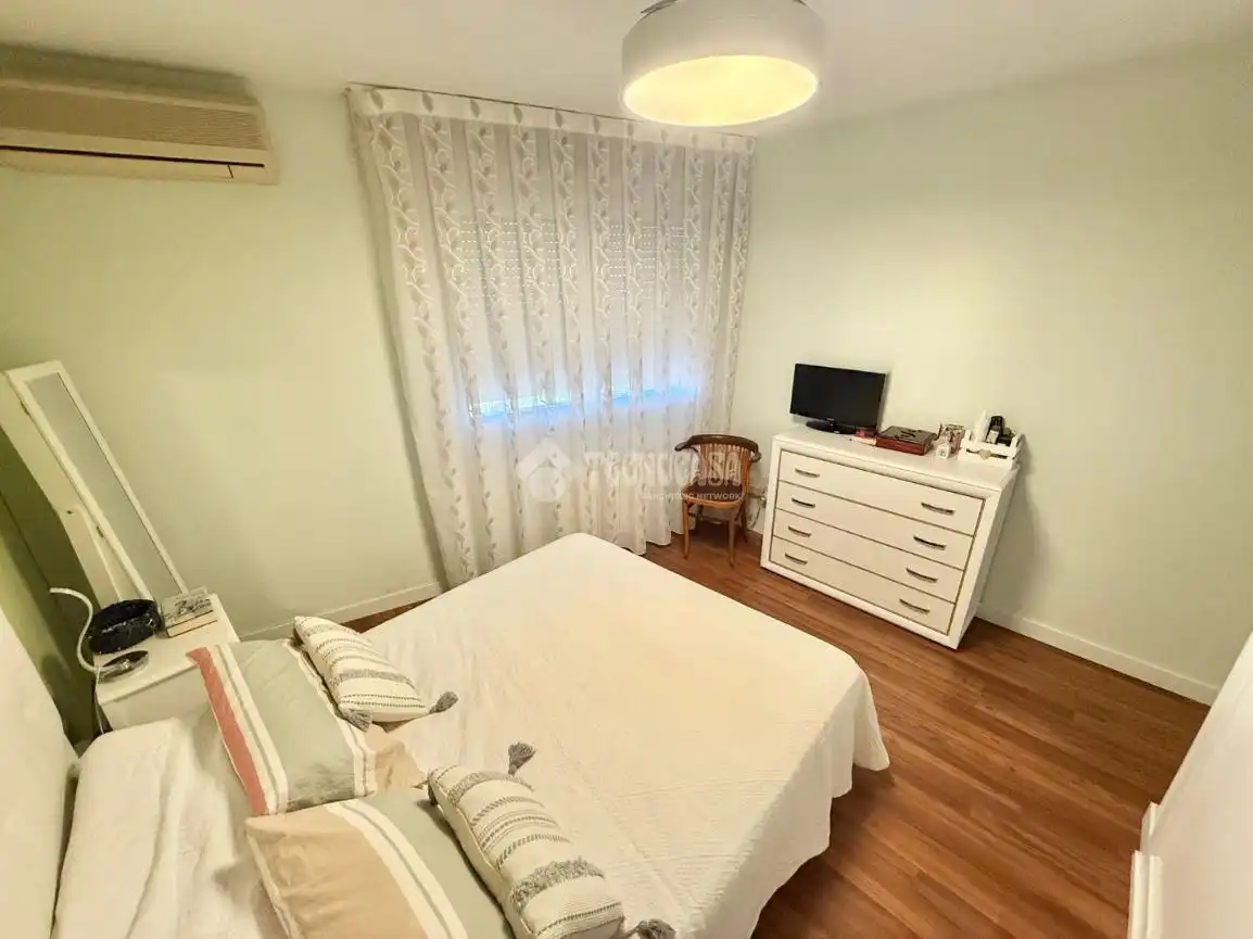 Habitación de Casa adosada en venta en Illescas con Aire acondicionado y Parquet