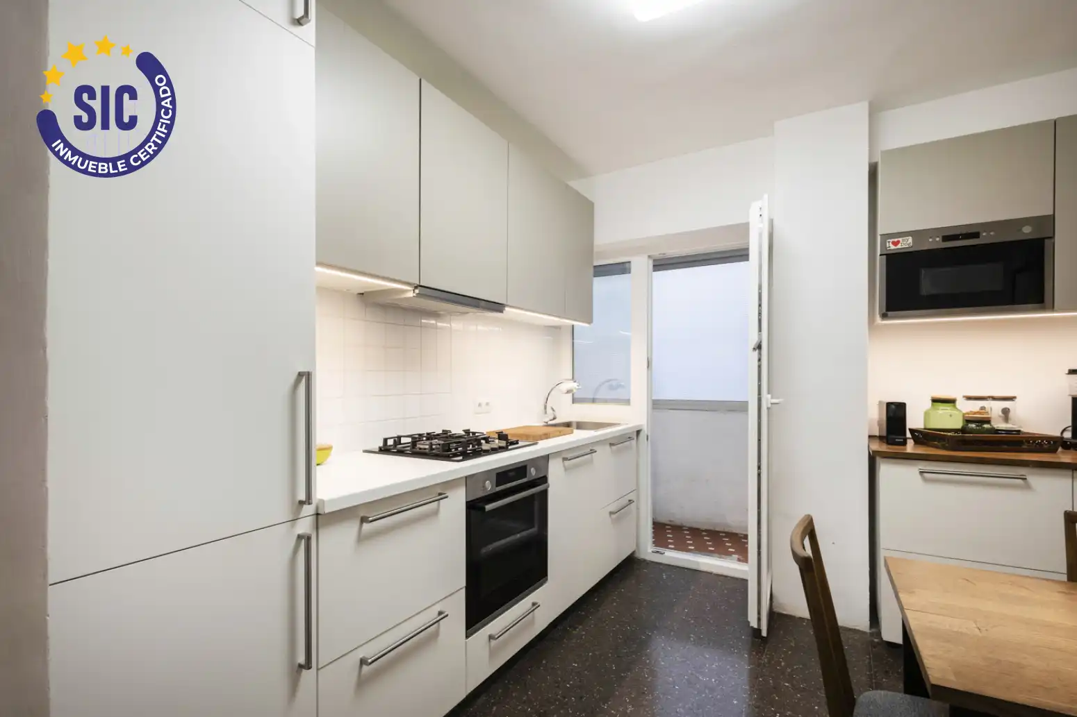 Kitchen of Flat for sale in Valencia  with Air Conditioner and Terrace