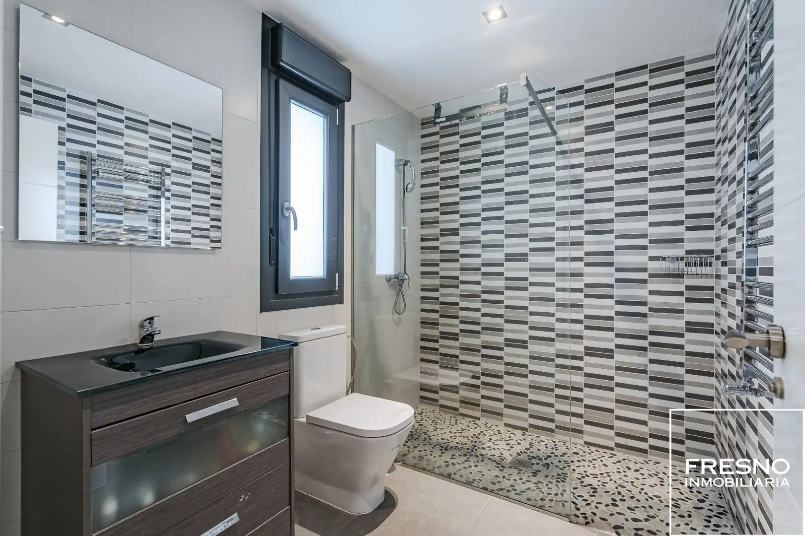 Baño de Casa o chalet en venta en Cobeña con Aire acondicionado, Calefacción y Jardín privado