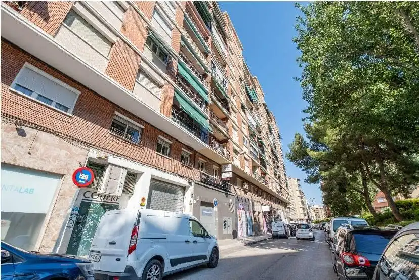 Vista exterior de Piso en venta en Zaragoza con Aire acondicionado y Calefacción