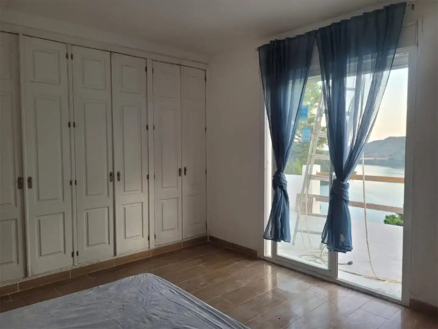 Habitación de Casa o chalet para compartir en Istán con Jardín privado, Amueblado y Lavadora