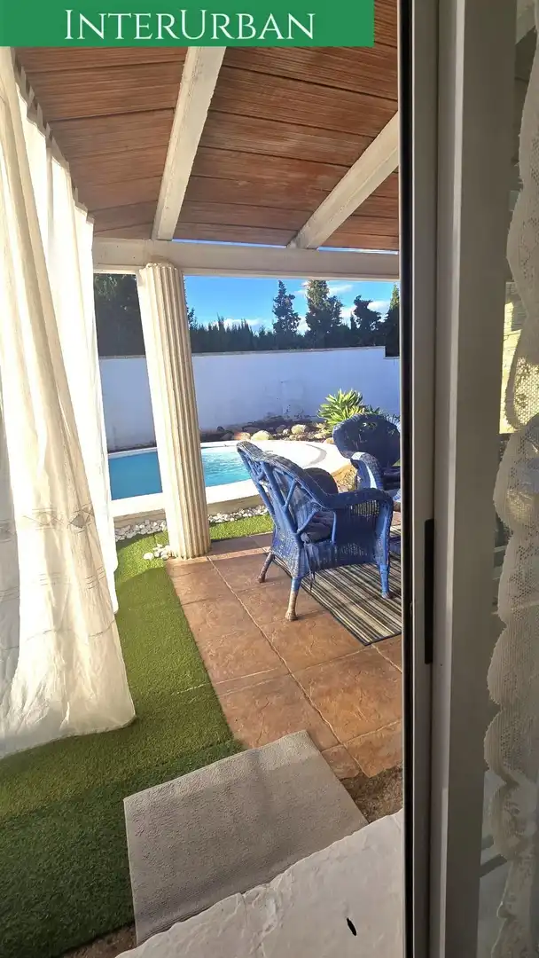 Terrassa de Casa o xalet en venda en La Pobla de Vallbona amb Aire condicionat, Calefacció i Jardí privat