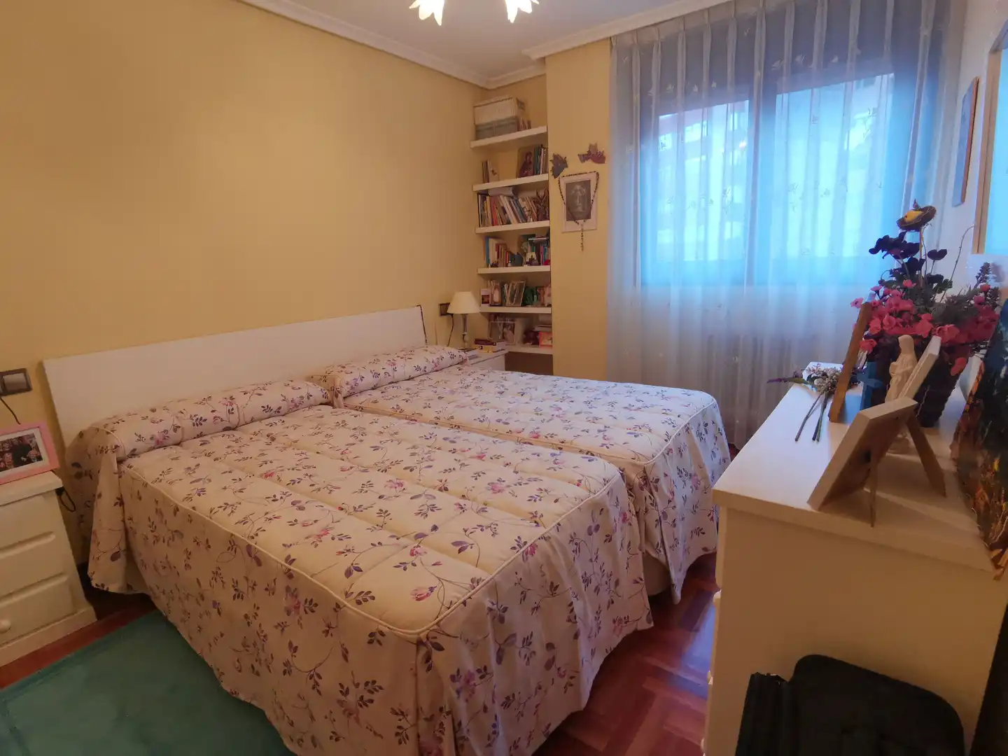Habitación de Piso en venta en Avilés con Calefacción, Parquet y Trastero