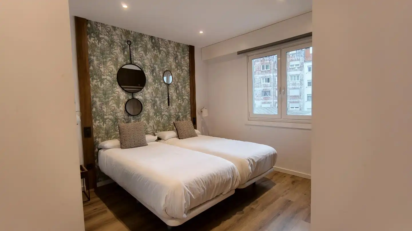 Schlafzimmer von Wohnung zum Verkauf in Santiago de Compostela  mit Heizung und Abstellraum