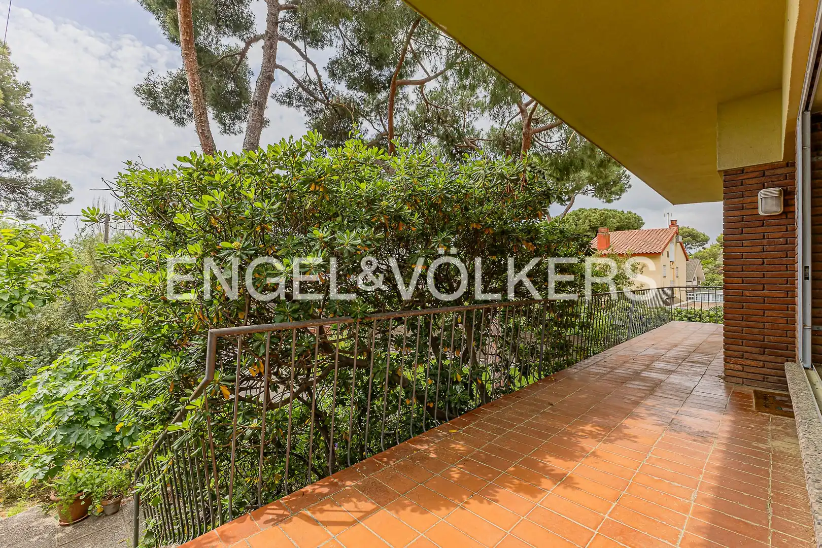 Terrassa de Casa o xalet en venda en Castelldefels amb Aire condicionat, Calefacció i Jardí privat