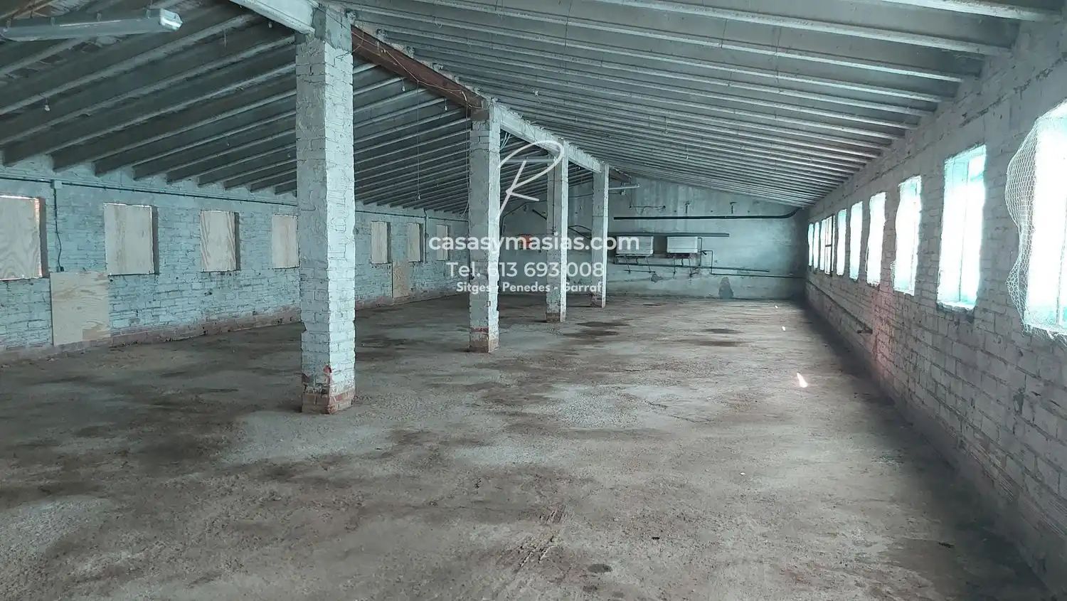 Nave industrial en venta en Vilobí del Penedès