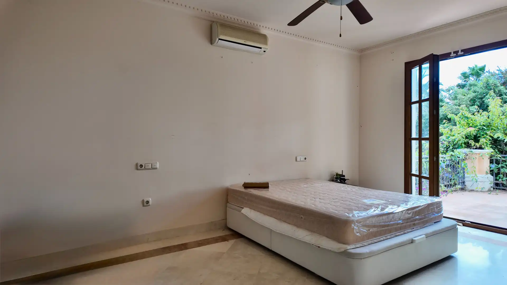 Bedroom of Houses for sale in Estepona  with Private garden, Terrace and Storage room