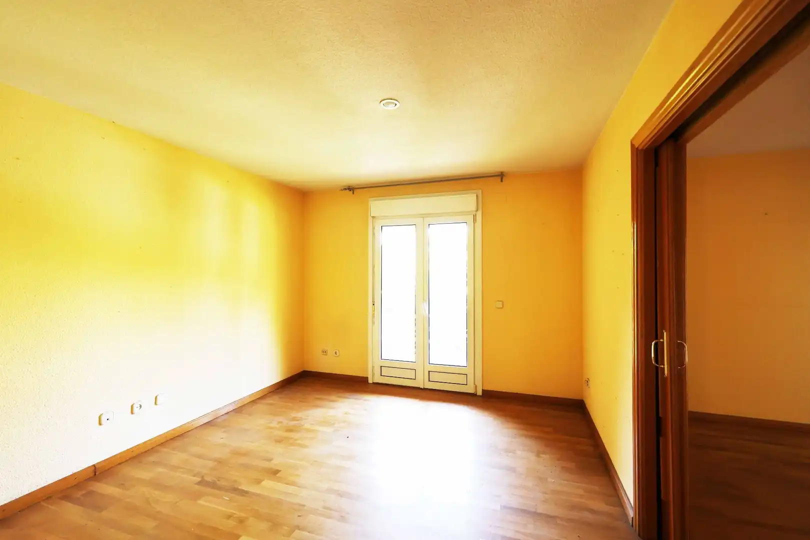 Habitación de Dúplex en venta en San Lorenzo de El Escorial con Calefacción, Terraza y Piscina comunitaria