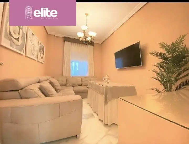 Living room of Flat for sale in Jerez de la Frontera  with Air Conditioner, Terrace and Storage room