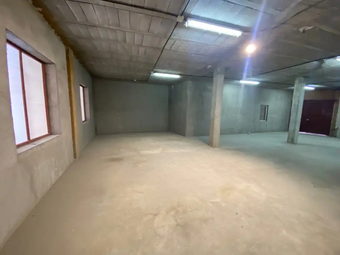 Local comercial en venda a Calle Príncipe de España
