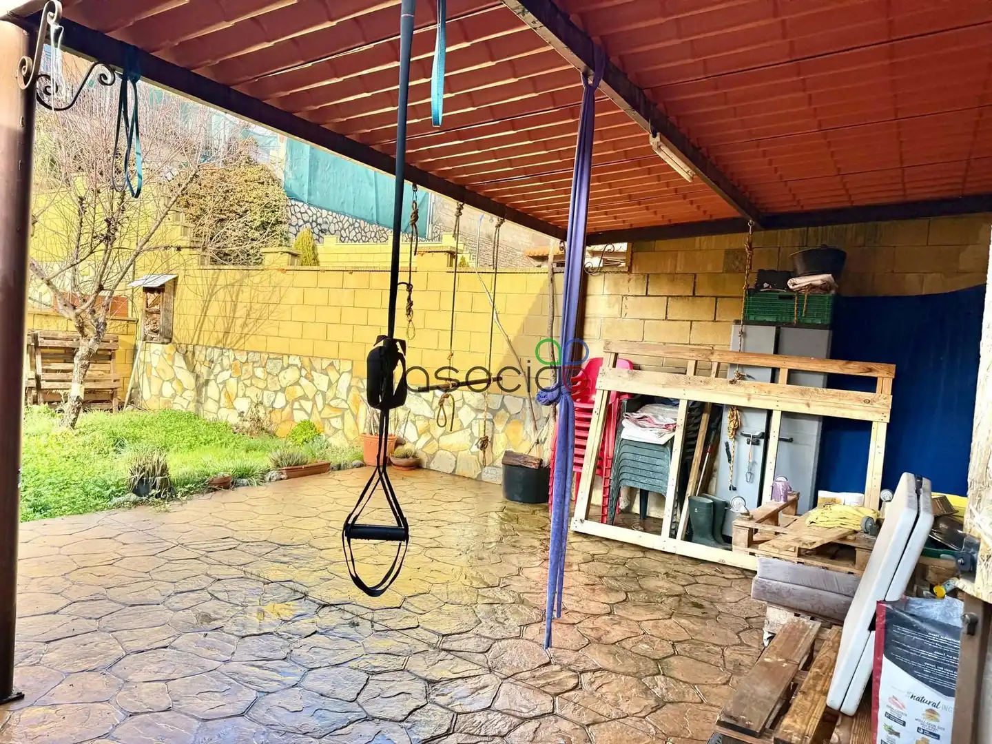 Jardín de Casa adosada en venta en Chiloeches con Calefacción y Jardín privado