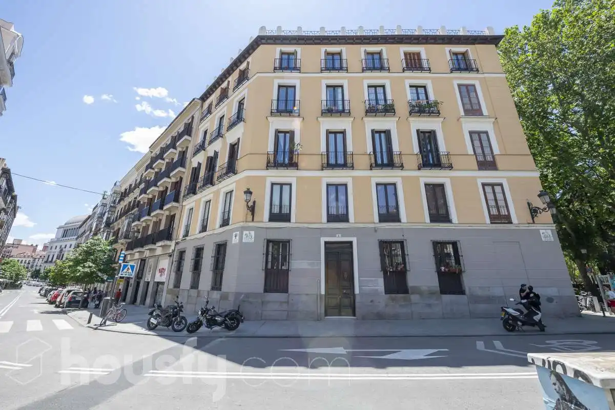 Vista exterior de Planta baixa de lloguer en Madrid amb Calefacció i Balcó