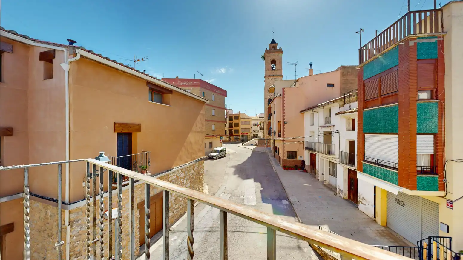 Vista exterior de Casa o xalet en venda en Toràs amb Balcó