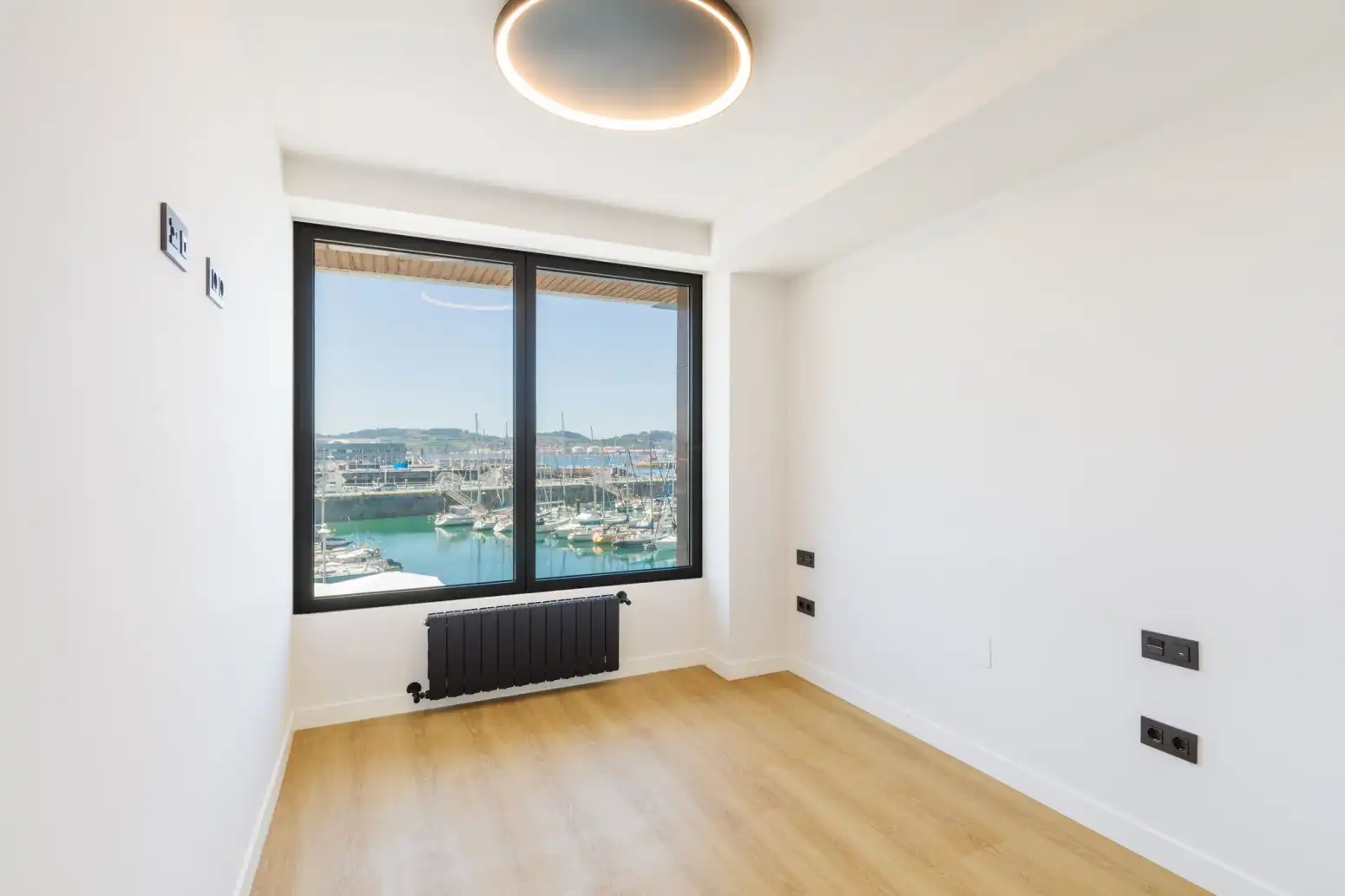 Schlafzimmer von Wohnung zum Verkauf in Gijón  mit Heizung