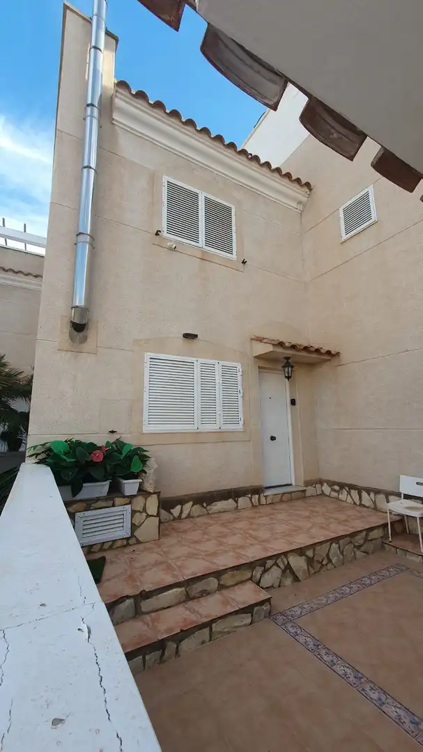 Casa bifamiliare in vendita a Los Collados-Los Geraneos